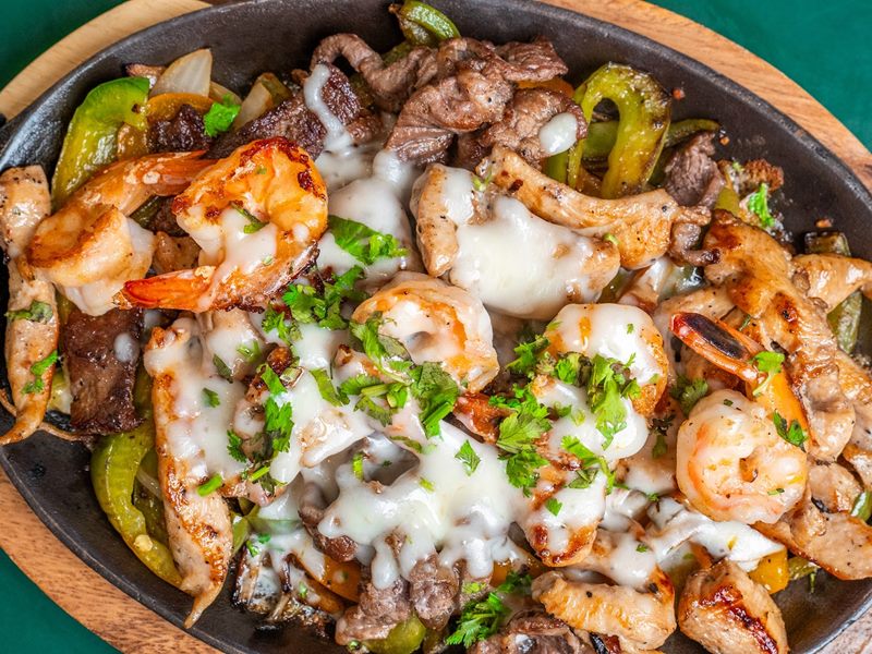 Casa Mariachi Authentic Foods & Cantaritos food